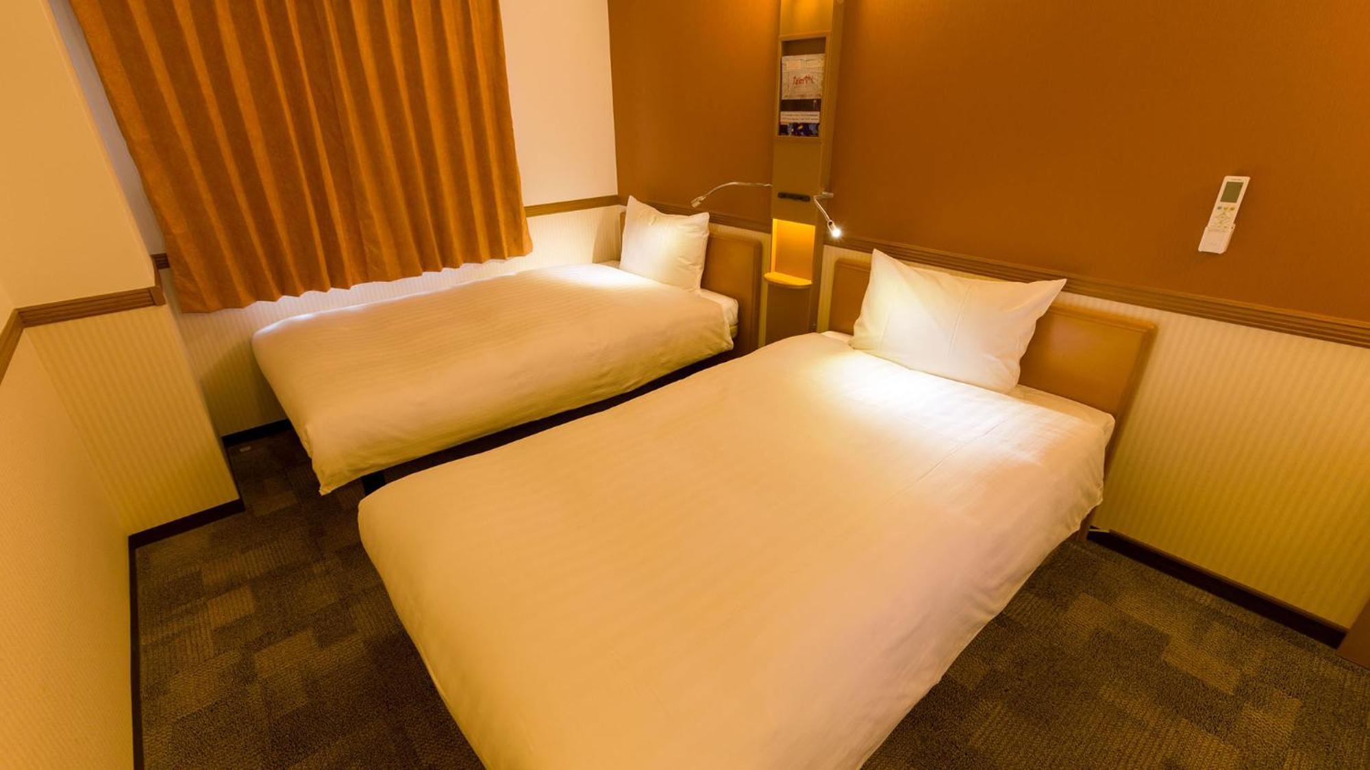 Toyoko Inn Sendai Nishi-Guchi Hirose-Dori Szoba fotó