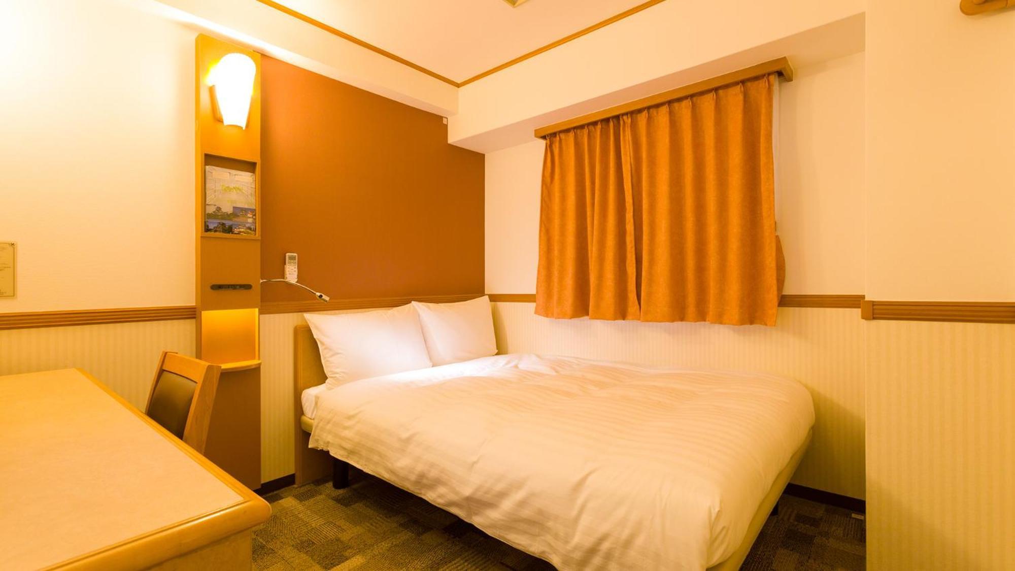 Toyoko Inn Sendai Nishi-Guchi Hirose-Dori Szoba fotó