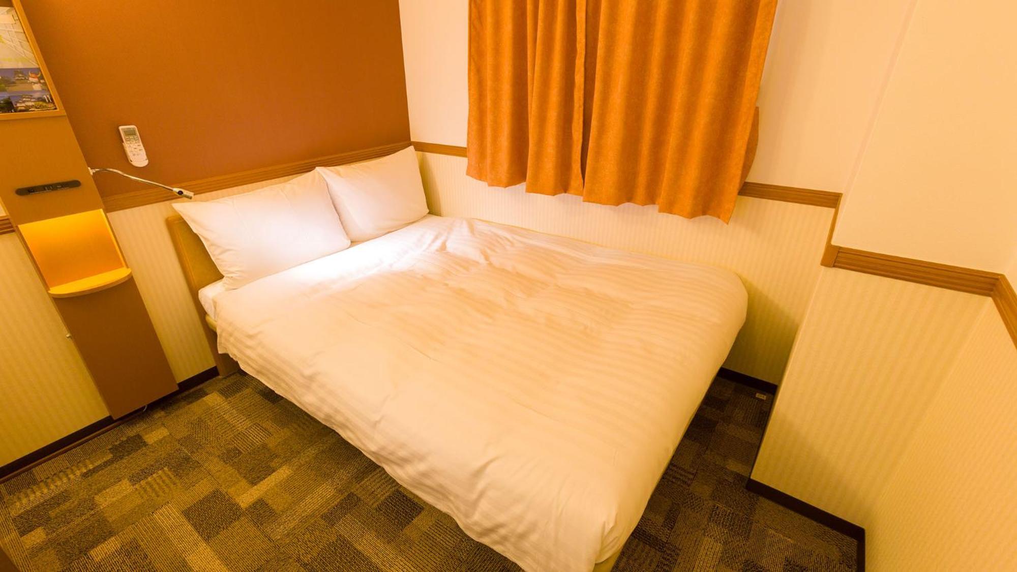 Toyoko Inn Sendai Nishi-Guchi Hirose-Dori Szoba fotó
