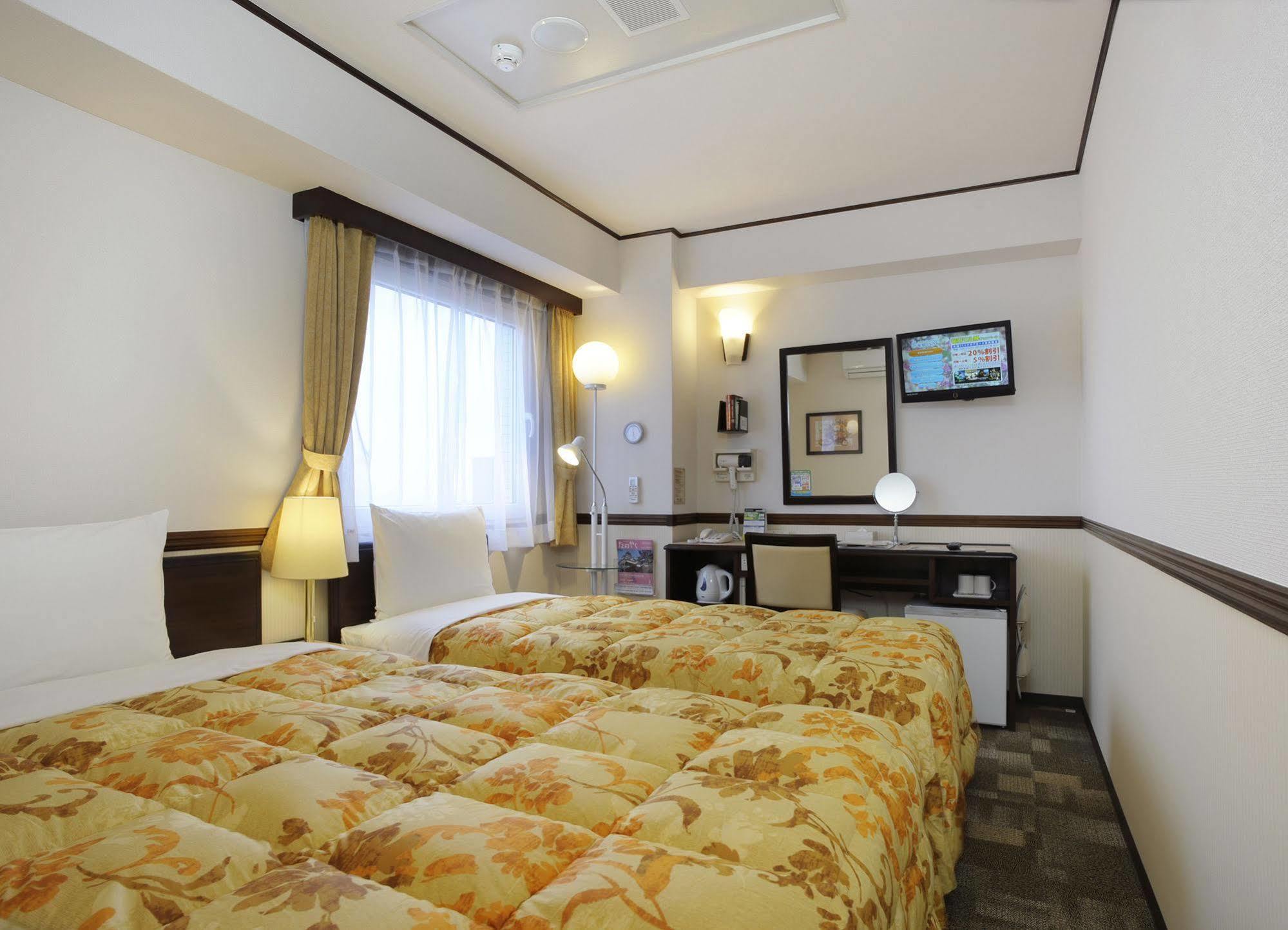Toyoko Inn Sendai Nishi-Guchi Hirose-Dori Kültér fotó