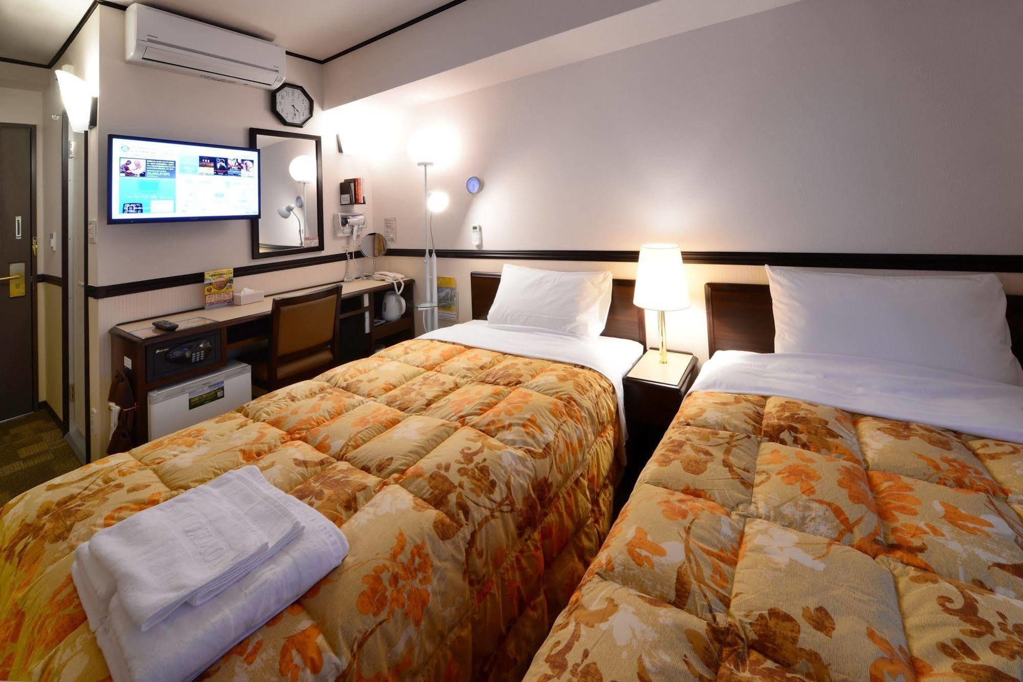 Toyoko Inn Sendai Nishi-Guchi Hirose-Dori Kültér fotó
